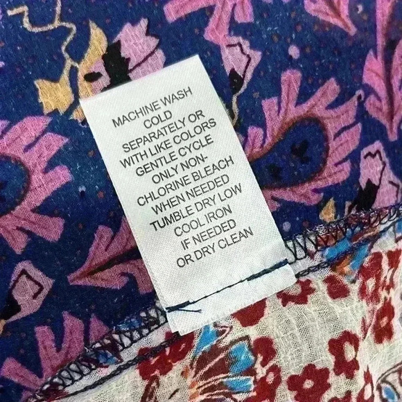 Chelsea & Theodore Women’s Sheer Long Sleeve Button Down Blouse Print Top Size L - Picture 4 of 7